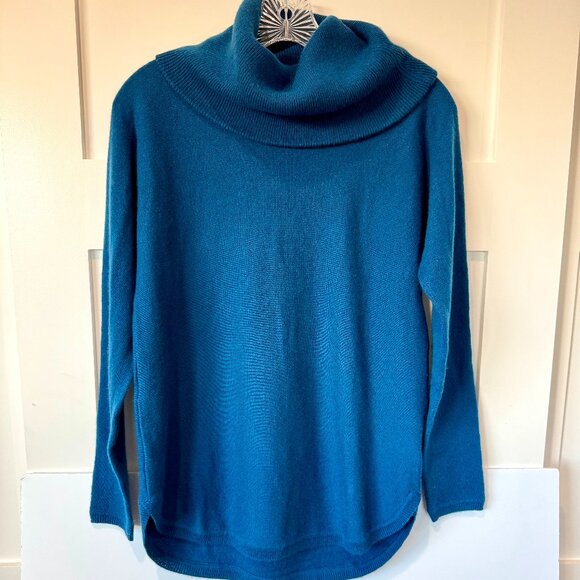 Max Studio 100% cashmere blue turtleneck Sweater Size Small - Picture 1 of 3